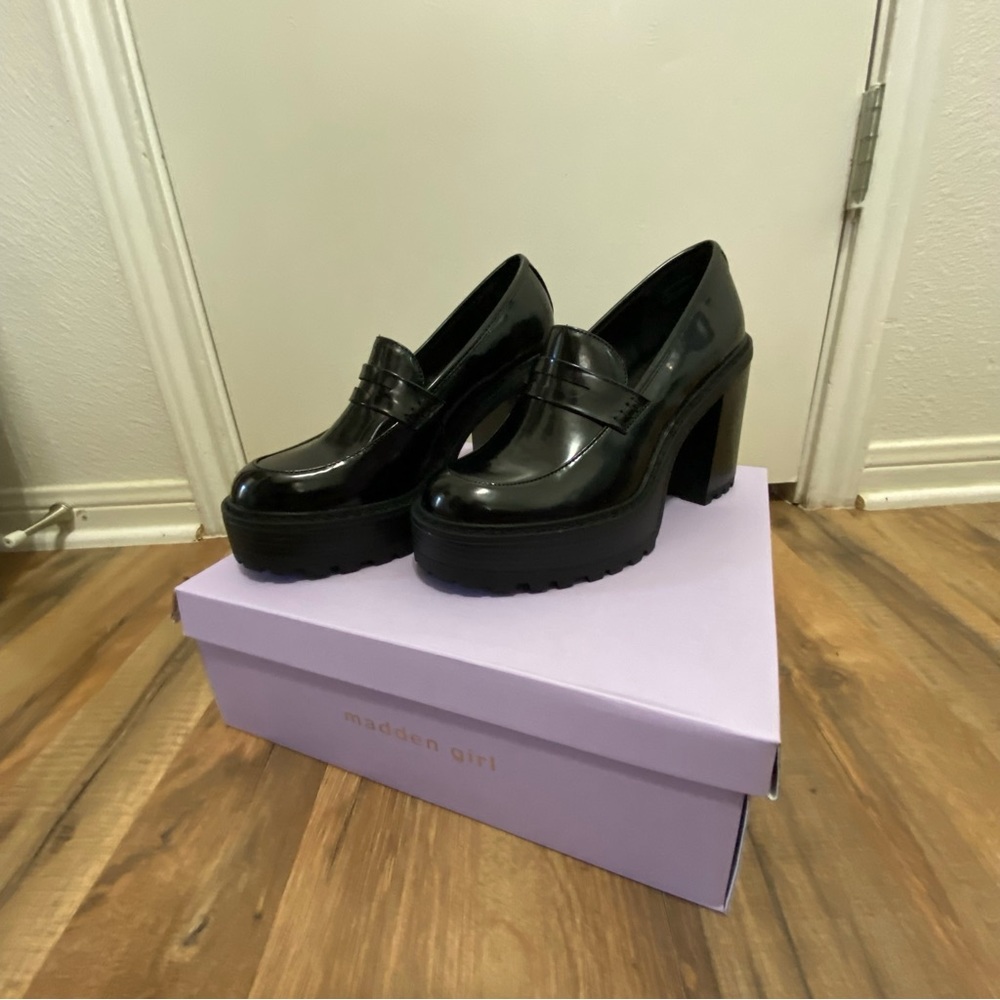 NWT Madden Girl Black Loafer Platform Heels, Size 8.5